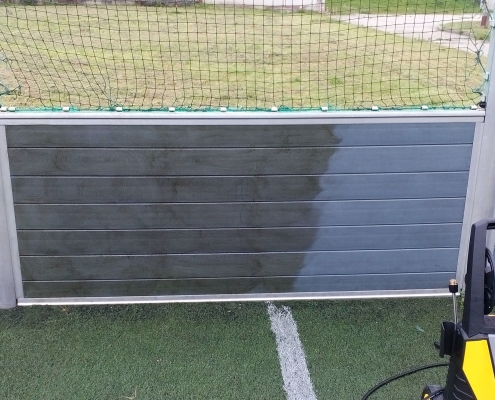 Isokor - čistenie futbalového ihriska pri SOŠ v Čadci