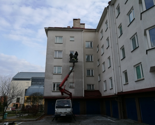 Isokor - čistenie a nanoimpregnácia fasády bytového domu