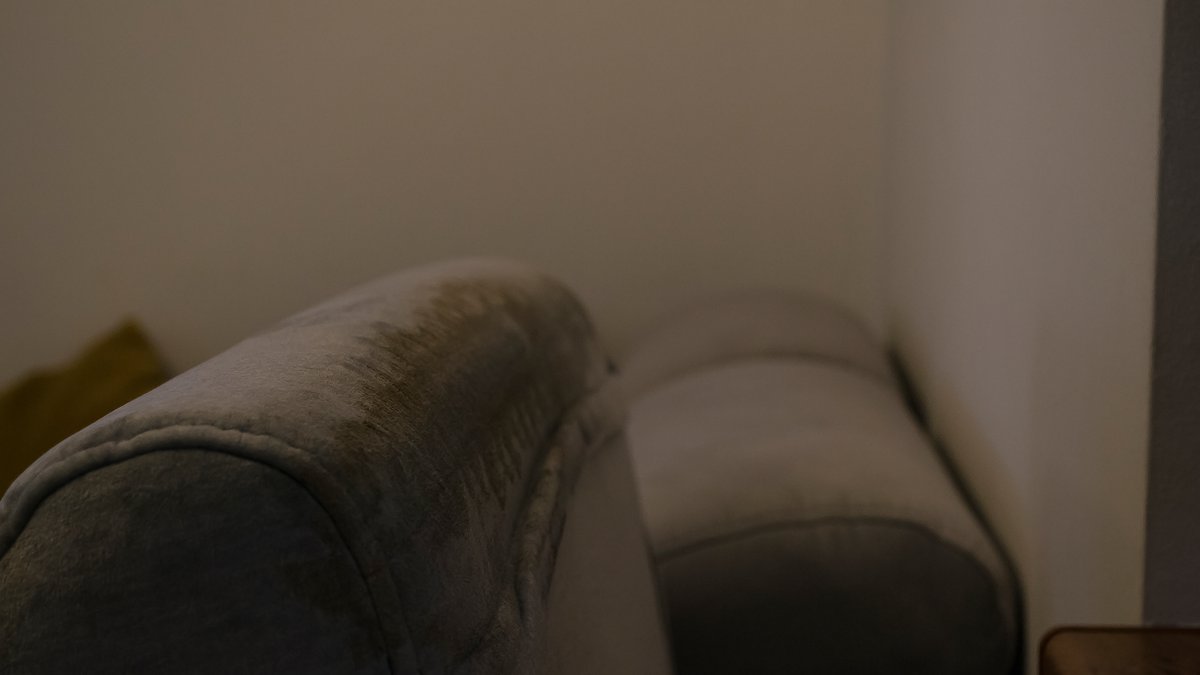 Isokor SOFA CLEANER Before