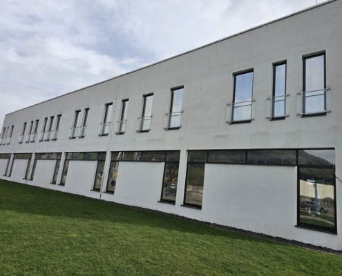 chémia na čistenie fasády