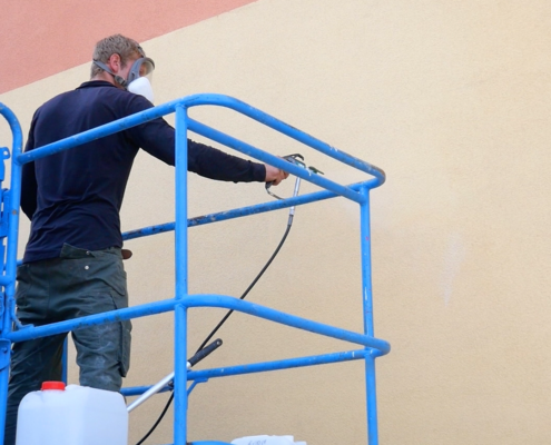 čistenie zateplenej fasády