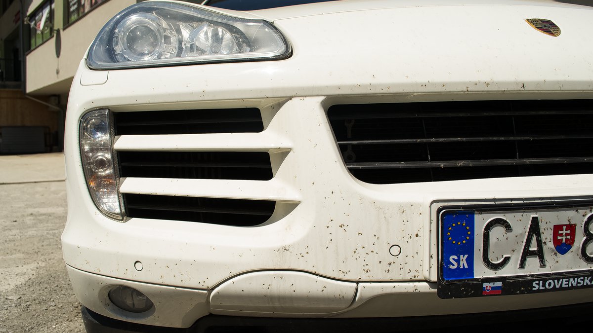 Isokor CAR CLEANER Before